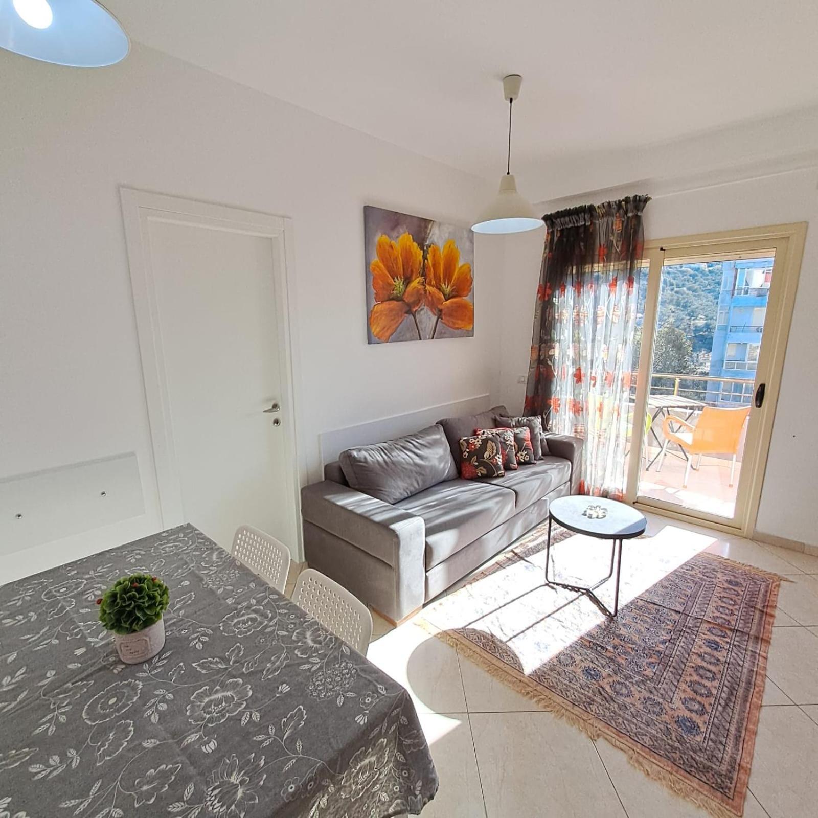 Flowers & Green 2 Bedrooms Apartment & Box Garage Vlorë Exterior foto