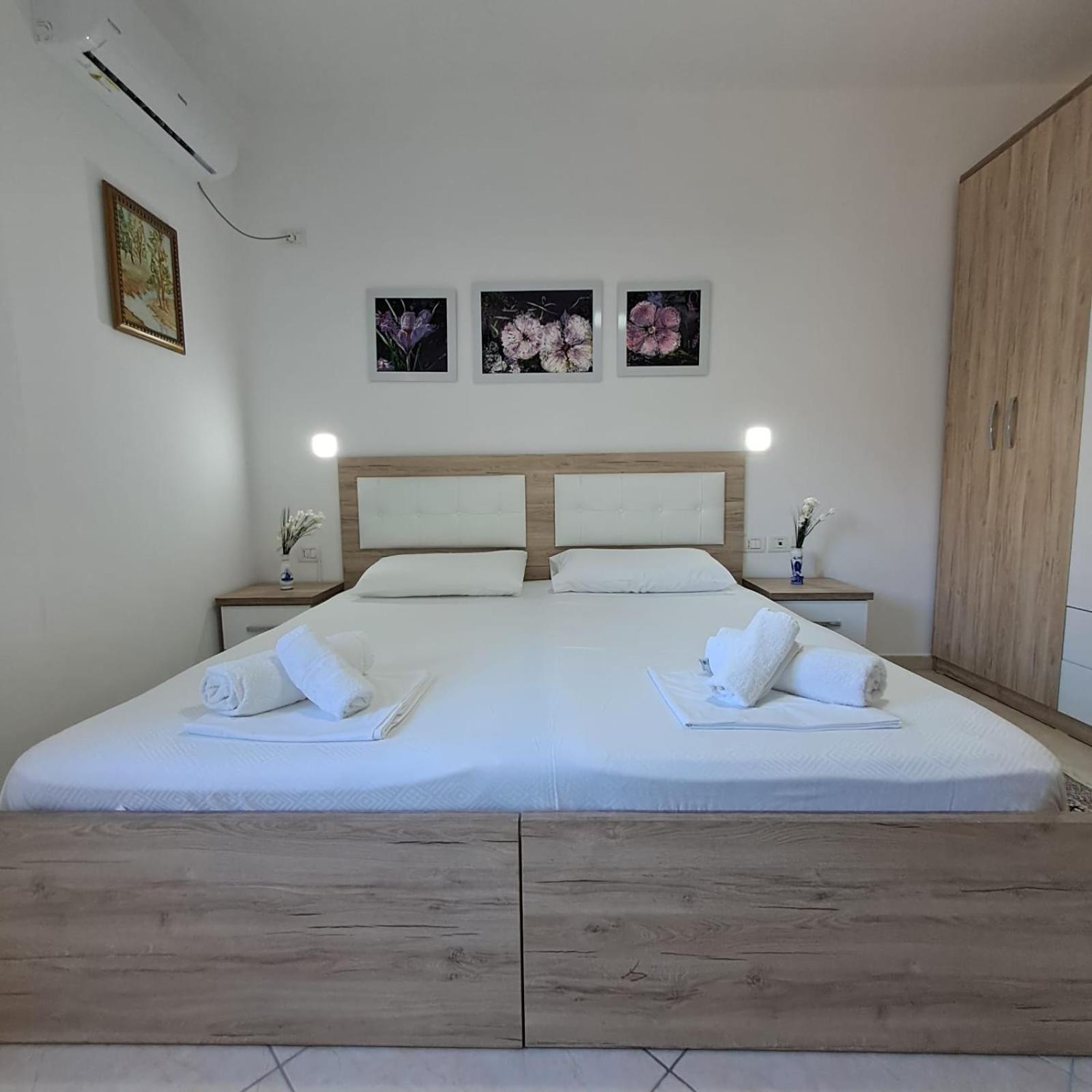 Flowers & Green 2 Bedrooms Apartment & Box Garage Vlorë Exterior foto